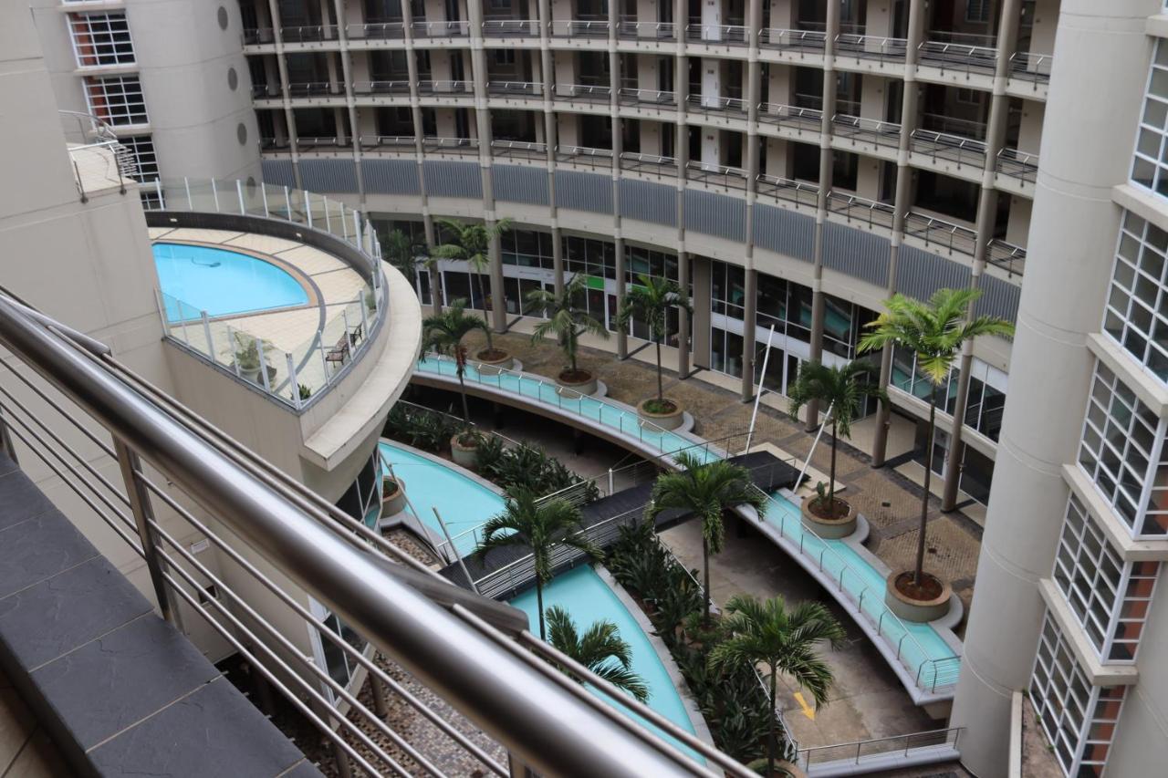 Apartment Point Waterfront The Sails Seaview -- Near Msc Cruise Terminal